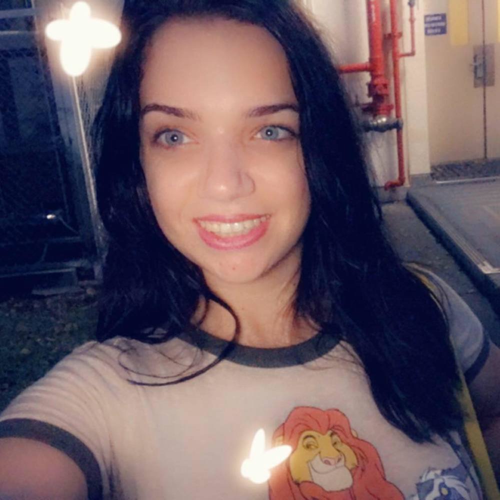 Meet your Posher, Kayla